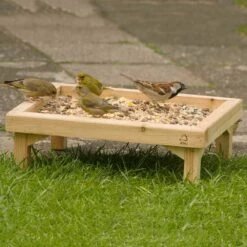 Stehender Futtertisch