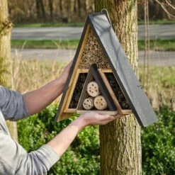 Insektenhotel „Menorca“ 8 Insektenhotel „Menorca“ -Geflügelbedarf Verkäufe 2024 93535